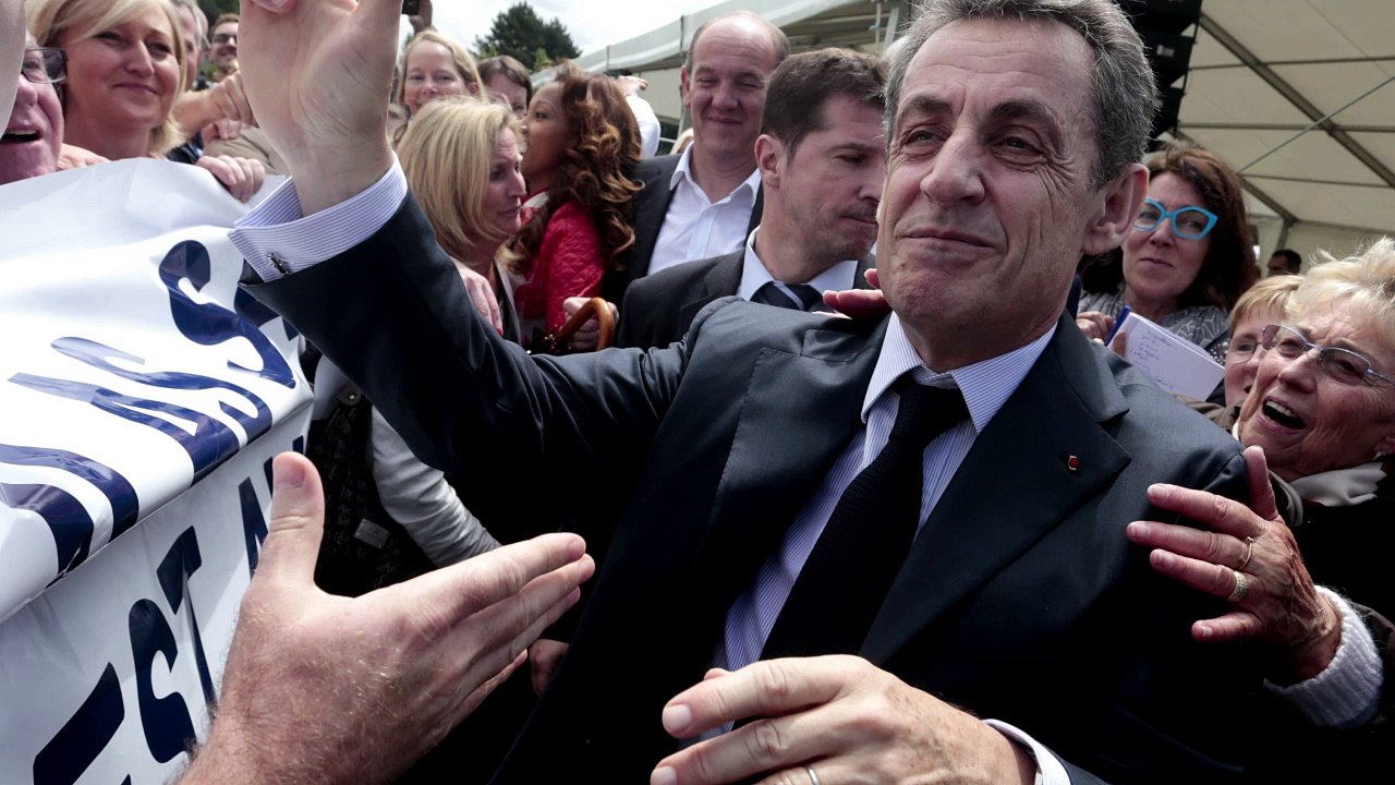 Primaire : Nicolas Sarkozy annonce sa candidature dans un livre