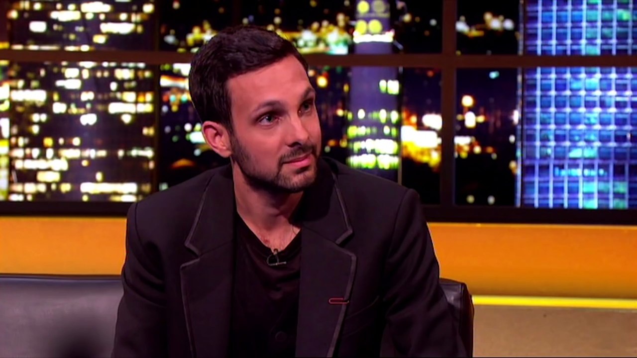 Dynamo Performs Magic Tricks - The Jonathan Ross Show