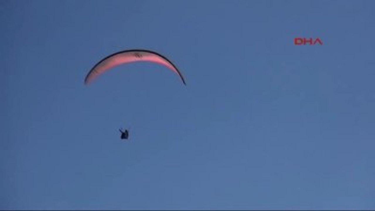 Niğde Şehidin Mezarını Ziyaret Ettiler