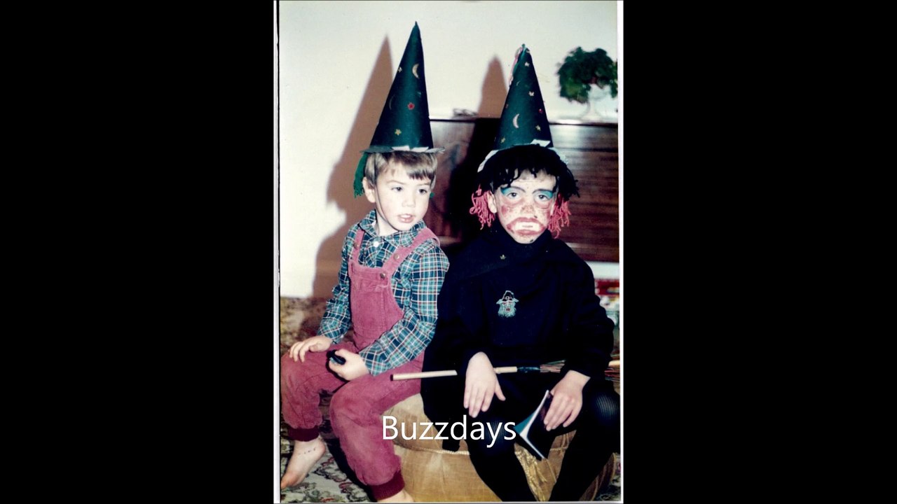 20 ans plus tard, ils font des reprises hilarantes de leurs photos d'enfance