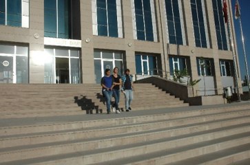 Van'da Askerlerin Tedavi Gördüğü Hastanedeki Bir Hemşire Tutuklandı