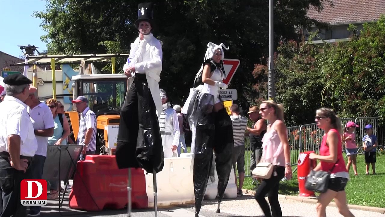 Saint-Privat, les chars ont défilé sous le soleil pour la cavalcade