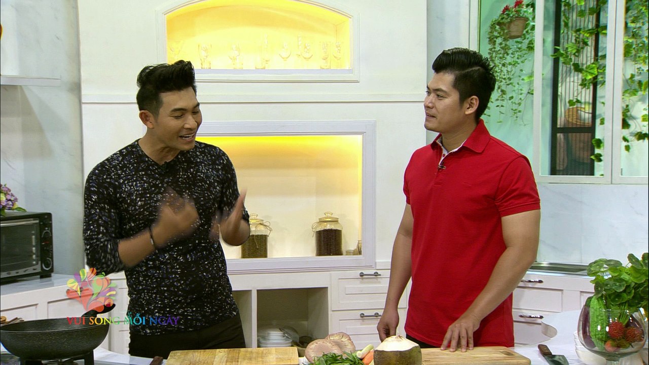 Ca sĩ Hồng Ân vào bếp với món Gỏi mít non chay - Vui Sống Mỗi Ngày [VTV3 – 19.08.2016]