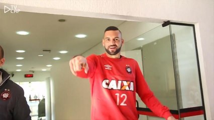 Weverton comemora bom momento e convocação para a Seleção