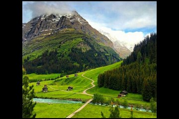 kitna-Hasseen-chara-Kitni-pyaari-Aankain