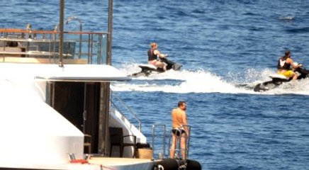 İskoç Lordu Ailesiyle Birlikte Tatil İçin Bodrum'a Geldi