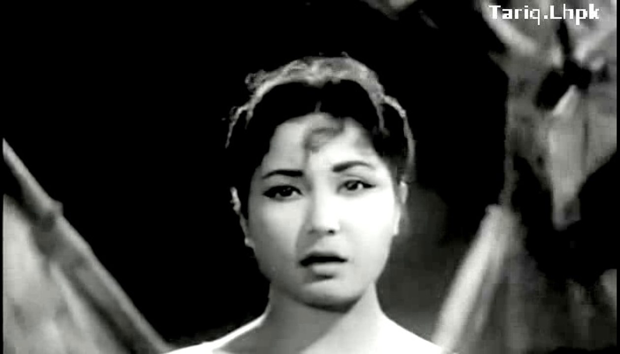 Dil apna aur preet parai kisne hai ye reet banai=1960