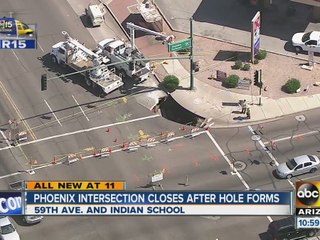 Phoenix intersection shut down after large sinkhole opens