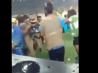 Neymar scolds fan after gold medal Neymar xinga torcedor após medalha de ouro