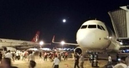 Erdoğan'ın Uçağı 15 Temmuz'da Atatürk Havalimanı'na Böyle İndi