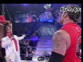 Big Show Gives Undertaker A Gift