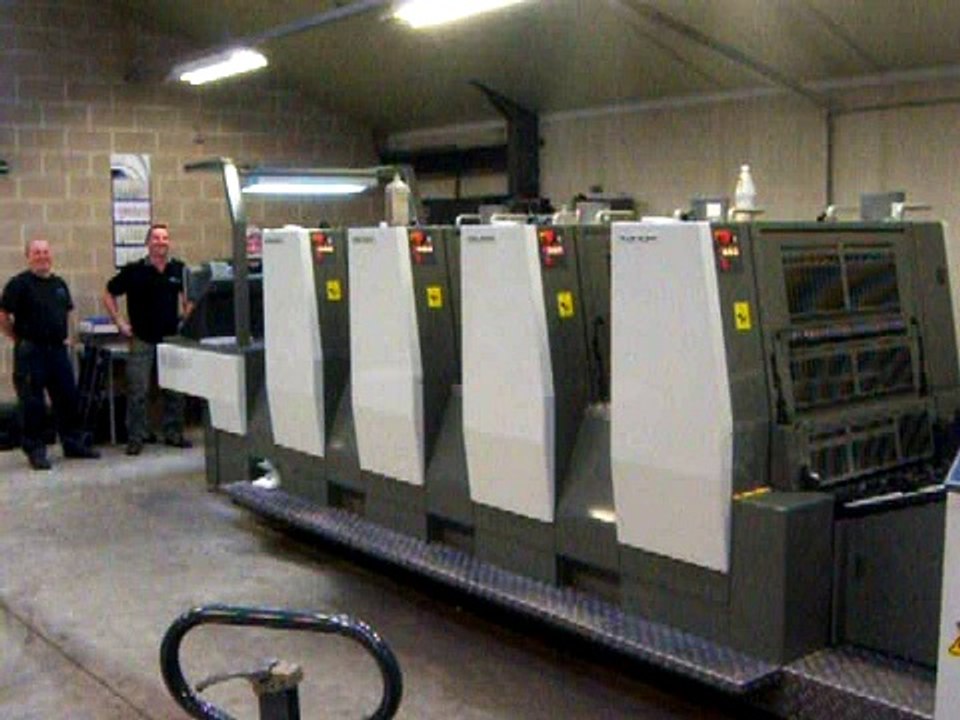 KOMORI ENTHRONE 29 chez PARAGRAPH à Fleurus en Belgique.