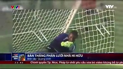 Ăn mứt dâu "ngọt" trước khi thi đấu thủ môn phải nhận quả "đắng".