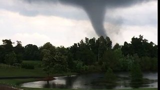 Video of Mayfield, KY tornado on May 10, 2016