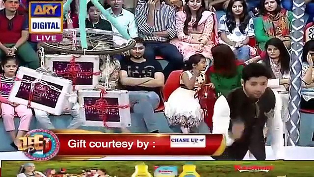 What Happened When Girl Slipped and Fell Down in Jeeto Pakistan