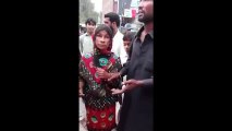 People Caught a Fake Beggar Red Handed