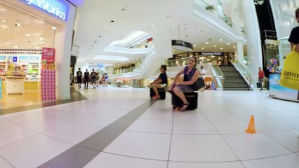 La valise à moteur pour ne pas perdre de temps à l'aéroport #feignant