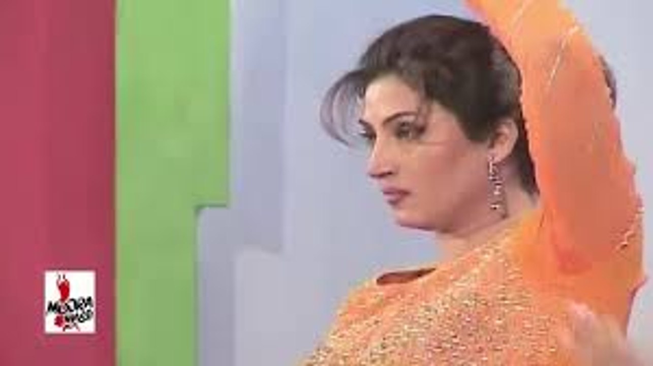 HINA SHAHEEN CLASSICAL MUJRA DANCE - PAKISTANI MUJRA DANCE