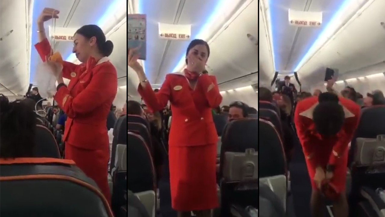 Des supporters espagnols perturbent une hotesse de l'air