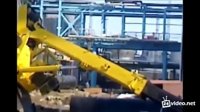 amazing crane accidents, crane lifting fails, shocking accidents compilation