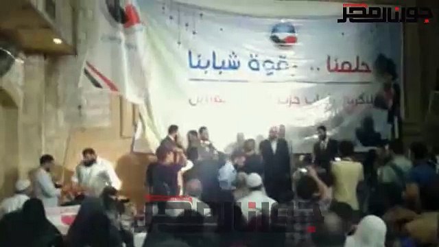 والد نادر بكار يبكى: حسبنا الله ونعم الوكيل
