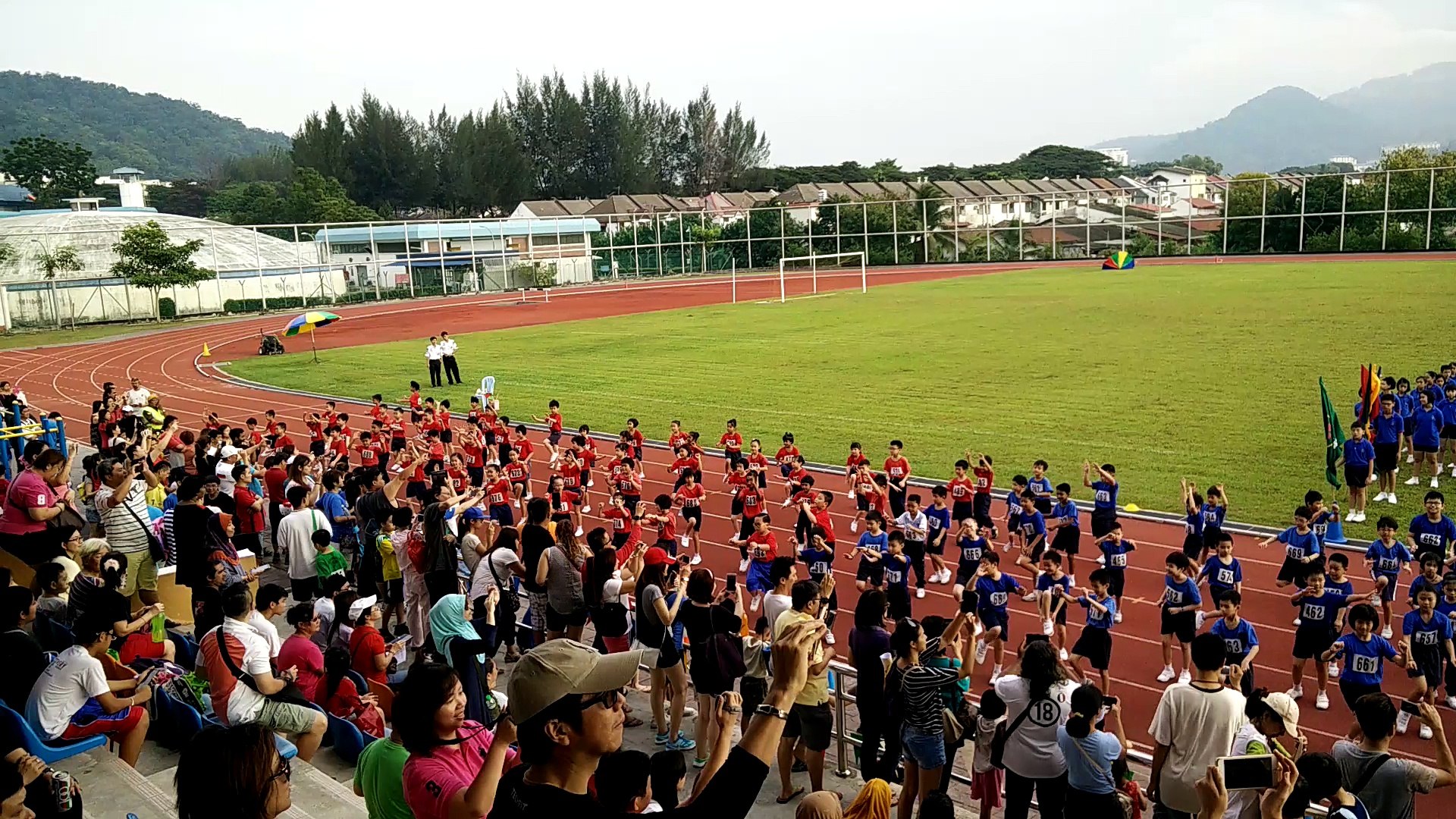⁣文良港中华小学运动会2015 体操表演