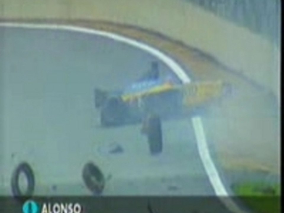 F1-2003Apr06-ALONSO-Crash