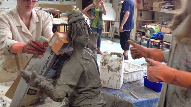 À Vire, les jeunes du camp européenne découvrent l'art