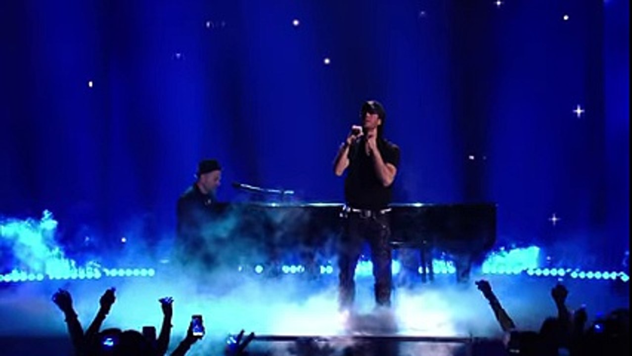 Enrique Iglesias - Tonight (I'm Loving You) & DUELE EL CORAZON (Premios Juventud 2016, Courtesy of Univision)