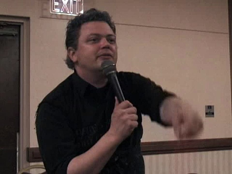 Anime Detour 2008 - Greg Ayres' panel (10)