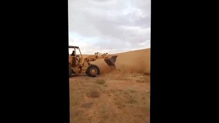 حادثة غريبة في صحراء الجزائر يا رب رحمتك ......................