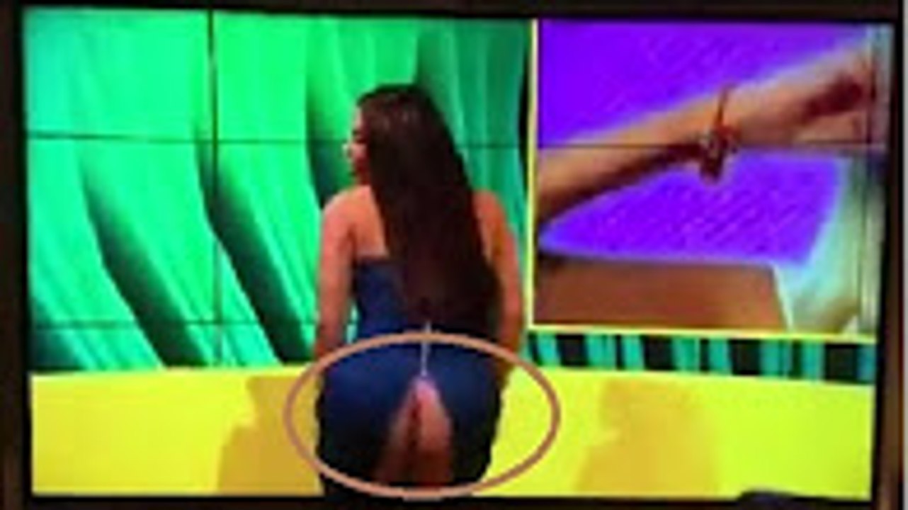 Se le rompe el vestido a presentadora en vivo y se le vio todo