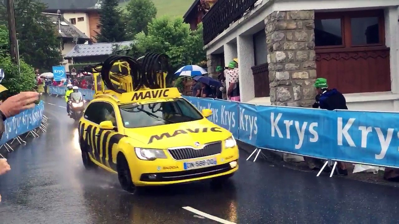La chute de Kelderman dans la descente de Joux-Plane pas vue à la télé.