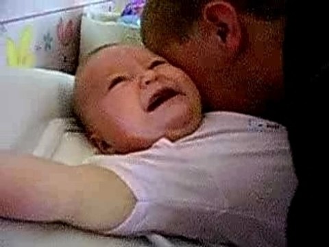 J'adore les chatouilles 1 (7 mois et demi)