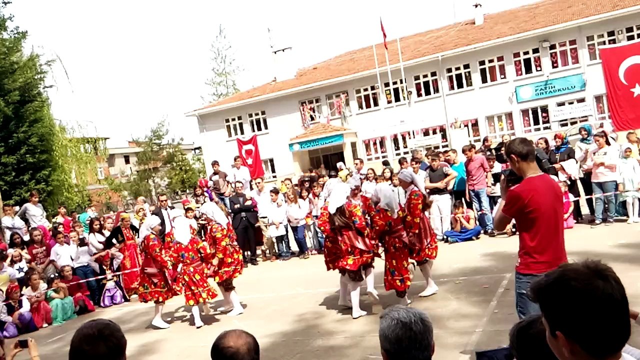 Fatih ilköğretim okulu 23 nisan akçabaat horonu
