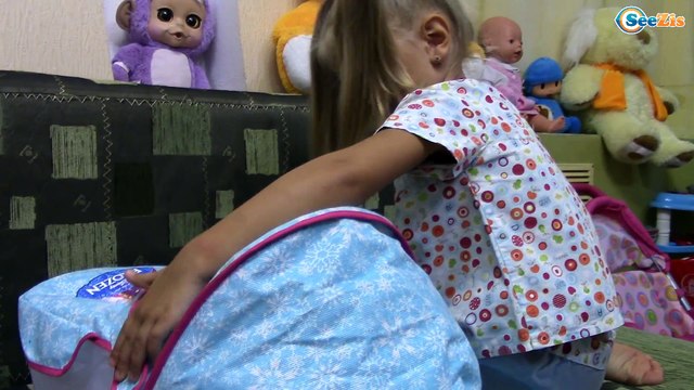 Коляска для куклы котенок и Ярослава. Игрушки для девочек Stroller for Baby Dolls Unboxing Toy