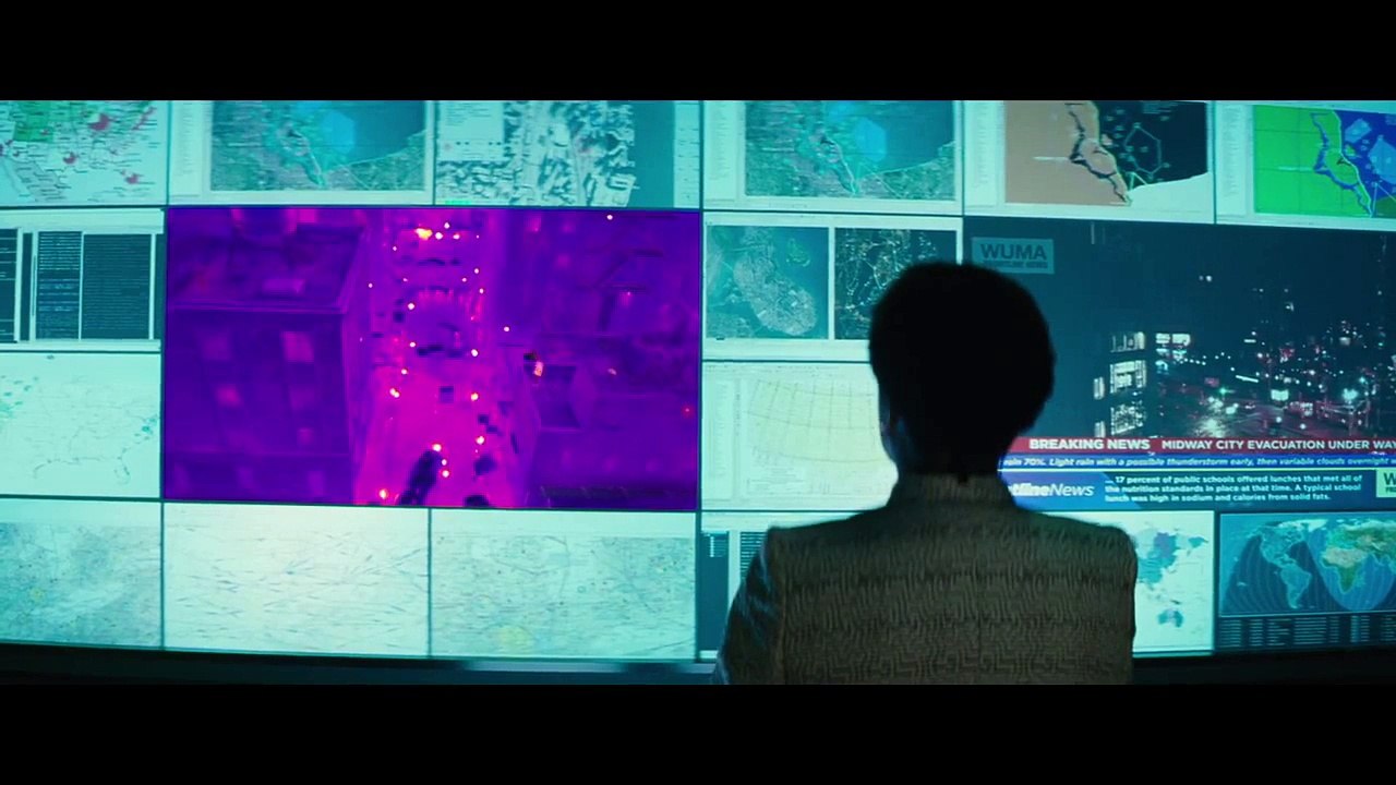 Escuadrón Suicida - Clip: Why Do They Look Like...