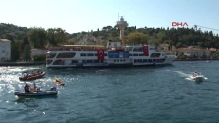 Yüzücüler Boğazda Kıyasıya Mücadele Sergiledi