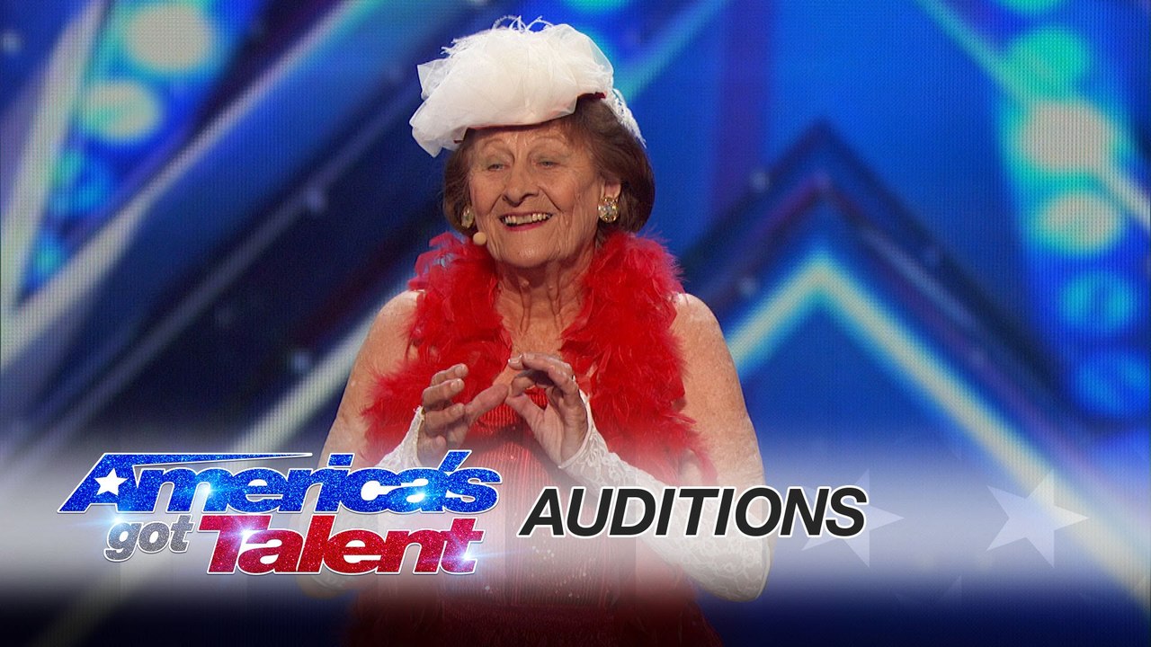 Dorothy Williams-Old Woman Strip Tease Act Earns a Golden Buzzer - America's Got Talent 2016