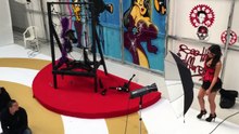 Le célèbre Rocco ouvre une université pour apprendre comment se positionner devant la caméra !