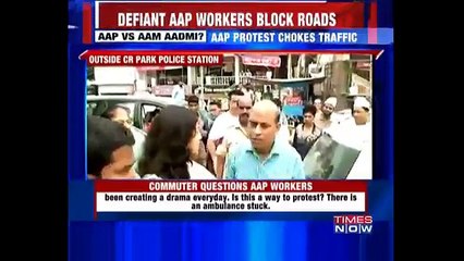 Protesting AAP workers choke traffic