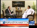 Watch Imran Khan's brilliant reply when Nadeem Malik asked that what would you do if there is bullet fire in your protes