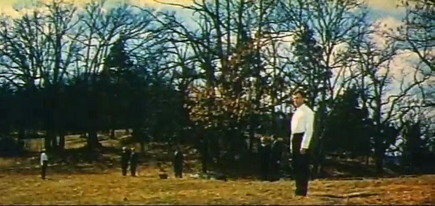 Roger Vadim - Chateau en Suede (1963) Poursuite sur la neige musique de Raymond LeSenechal