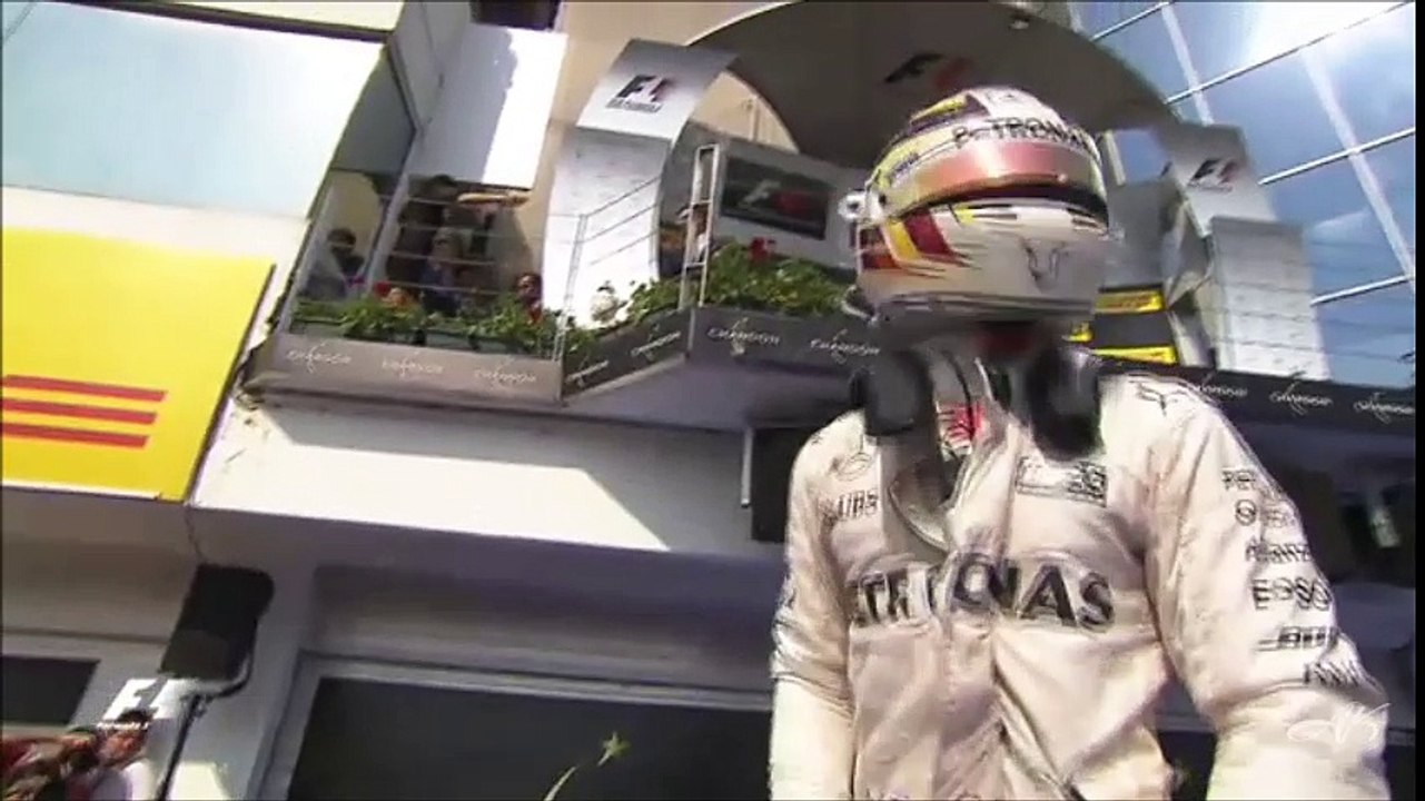 F1 Hungary 2016 - Lewis Hamilton Dabs on 'em