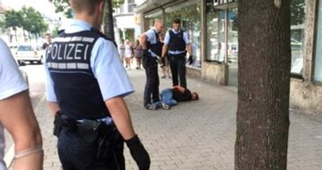 Almanya'da Suriyeli Bir Sığınmacı Kavga Ettiği Kadını Palayla Öldürdü