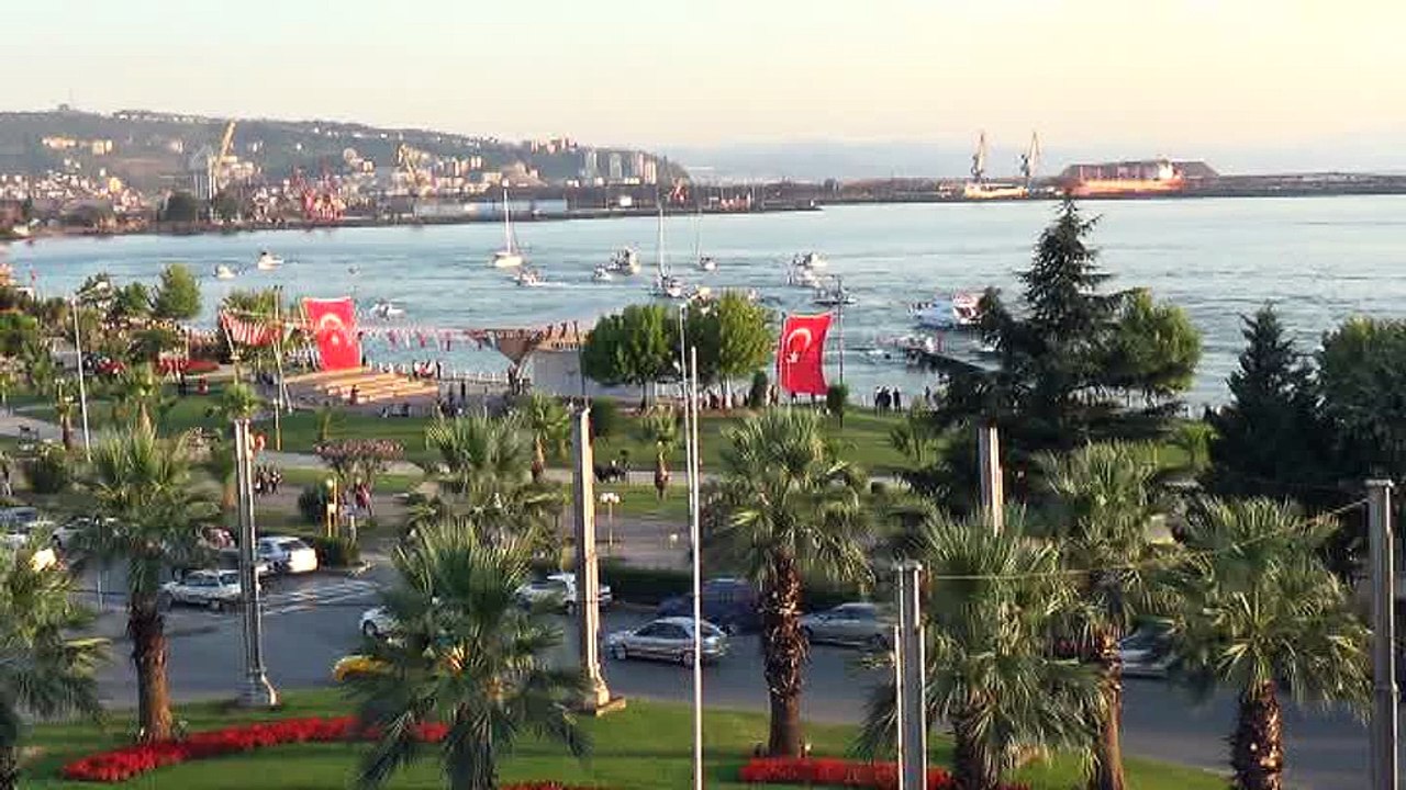 TUTUKLANAN TUĞAMİRAL DARBE GECESİ İLÇEDEKİ BAZI YÖNETİCİLERİ GARNİZONDA TOPLAMIŞ
