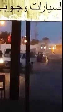 فيديو حصري للمواجهات التي حصلت في معبر راس جدير من الجانب الليبي و هروب التجار التونسيين نحو الاراضي التونسية