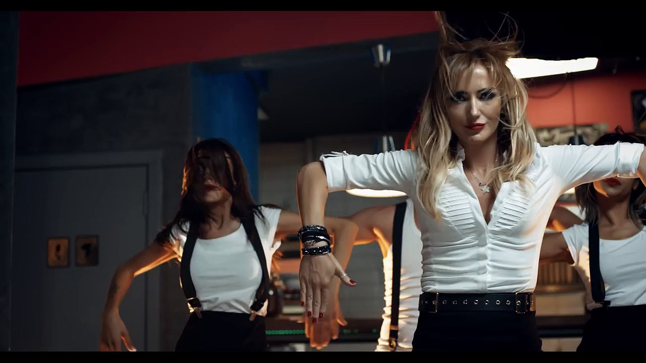 Nazlı - Açık Ara - Teaser