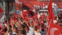 La oposición turca rechaza el golpe y todo autoritarismo militar o civil