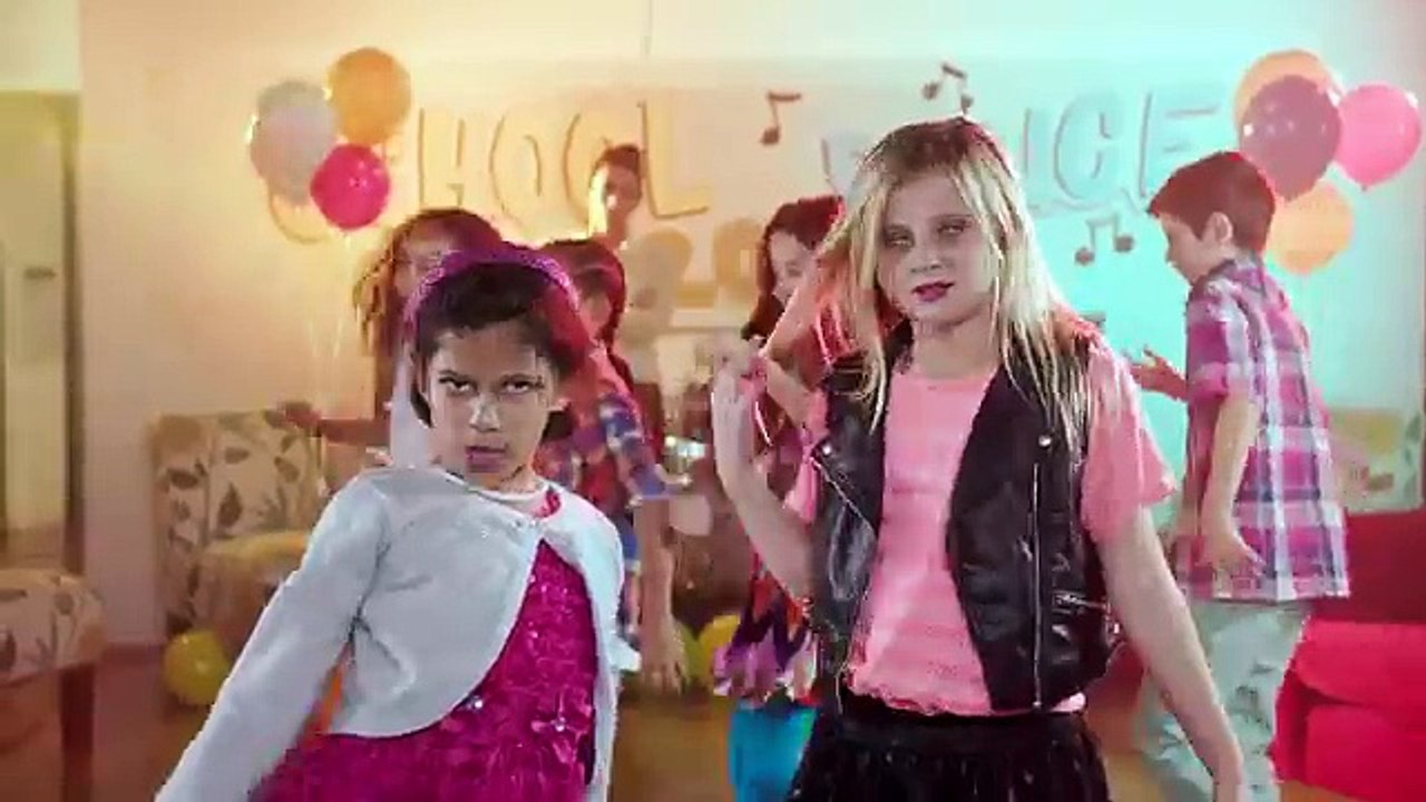 Jimmy Fallon   Will.i.am Cover - Baby Kaely - EW